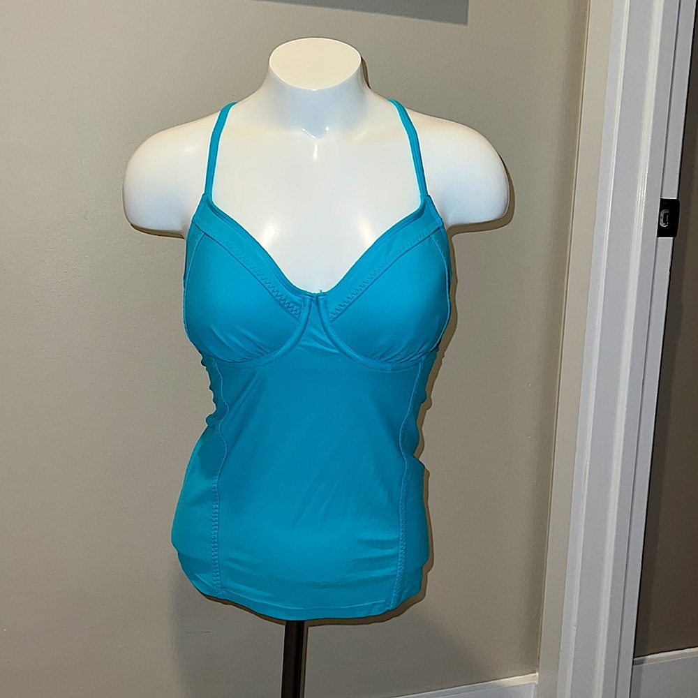 Athleta Women’s tankini top